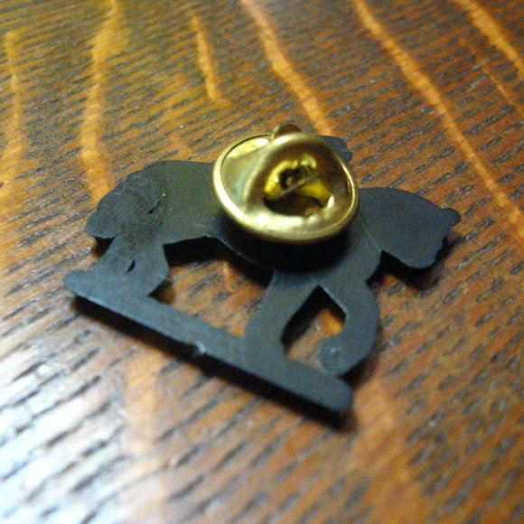 Equestrian Horse Rider Vintage Lapel Pin - Picture 3 of 4